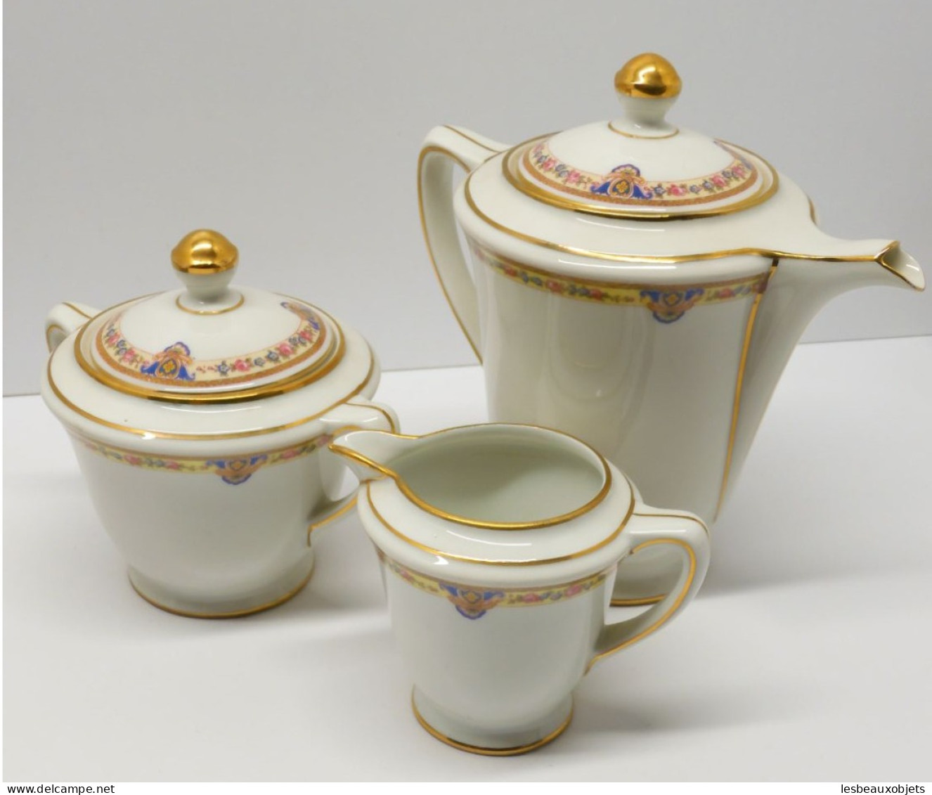 - JOLI SERVICE A CAFE ART DECO PORCELAINE LIMOGES 10 TASSES CAFETIERE SUCRIER  E