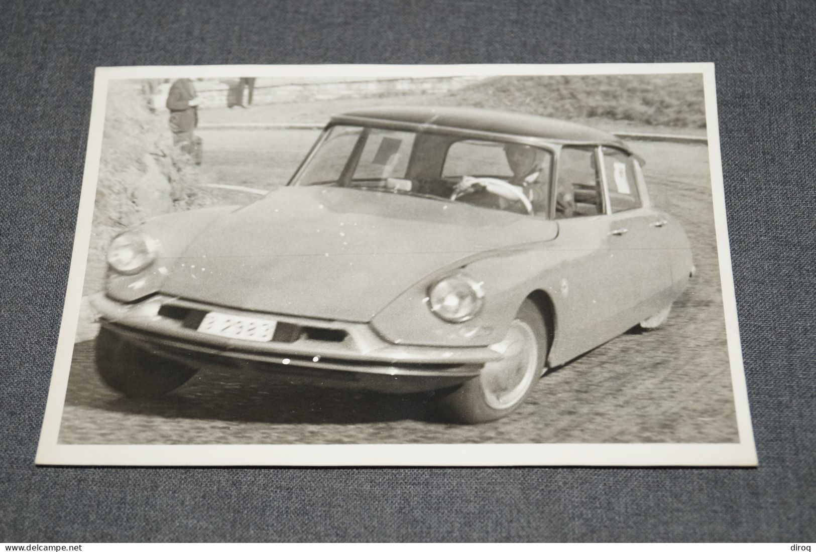 RARE, Photo Ancienne,voiture Sur Circuit ,originale, 18 Cm. Sur 13 Cm.voiture De Course. - Automobile