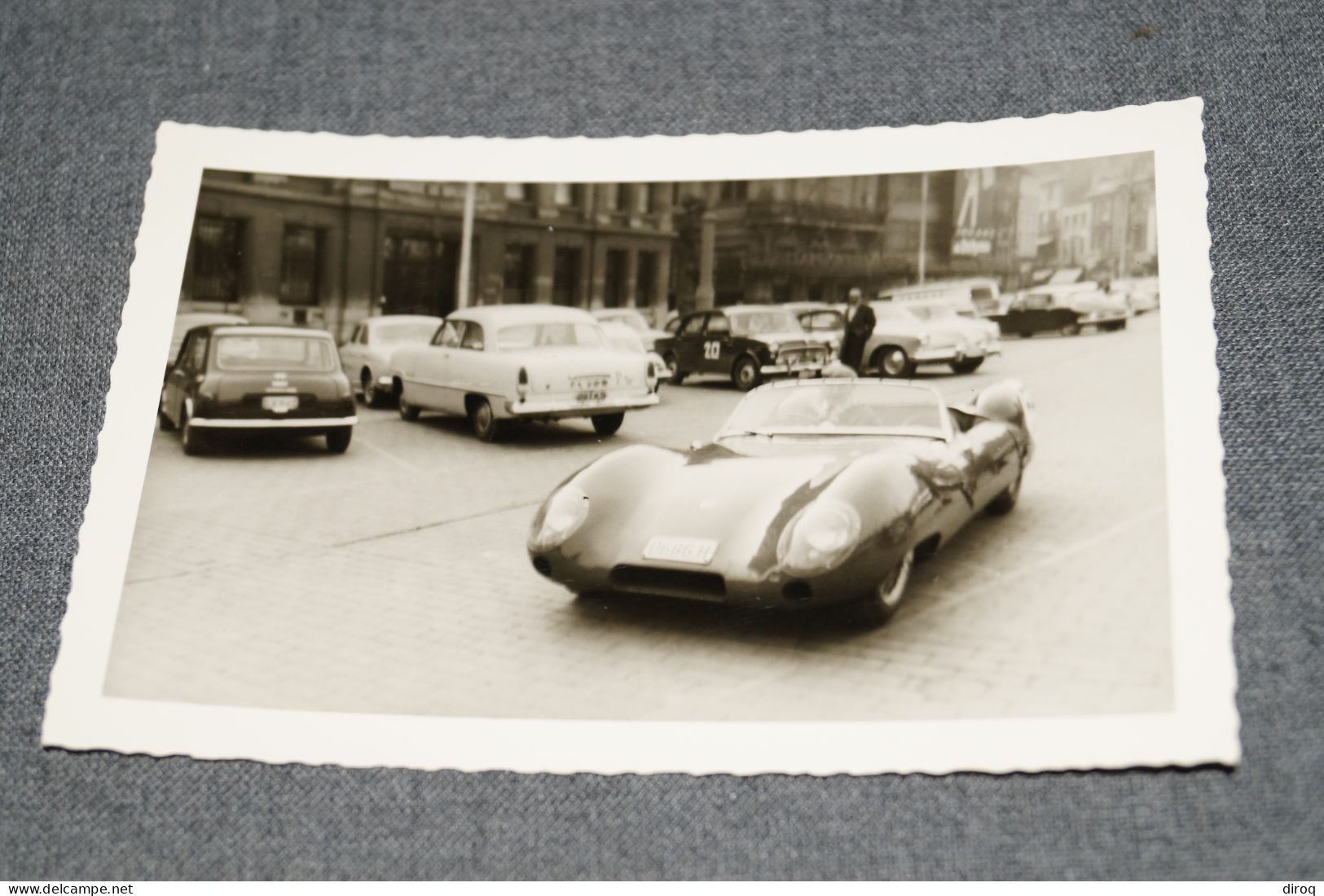 RARE, Photo Ancienne,voiture Ancienne Sur Circuit,originale, 13 Cm. Sur 9 Cm.voiture De Course. - Automobiles