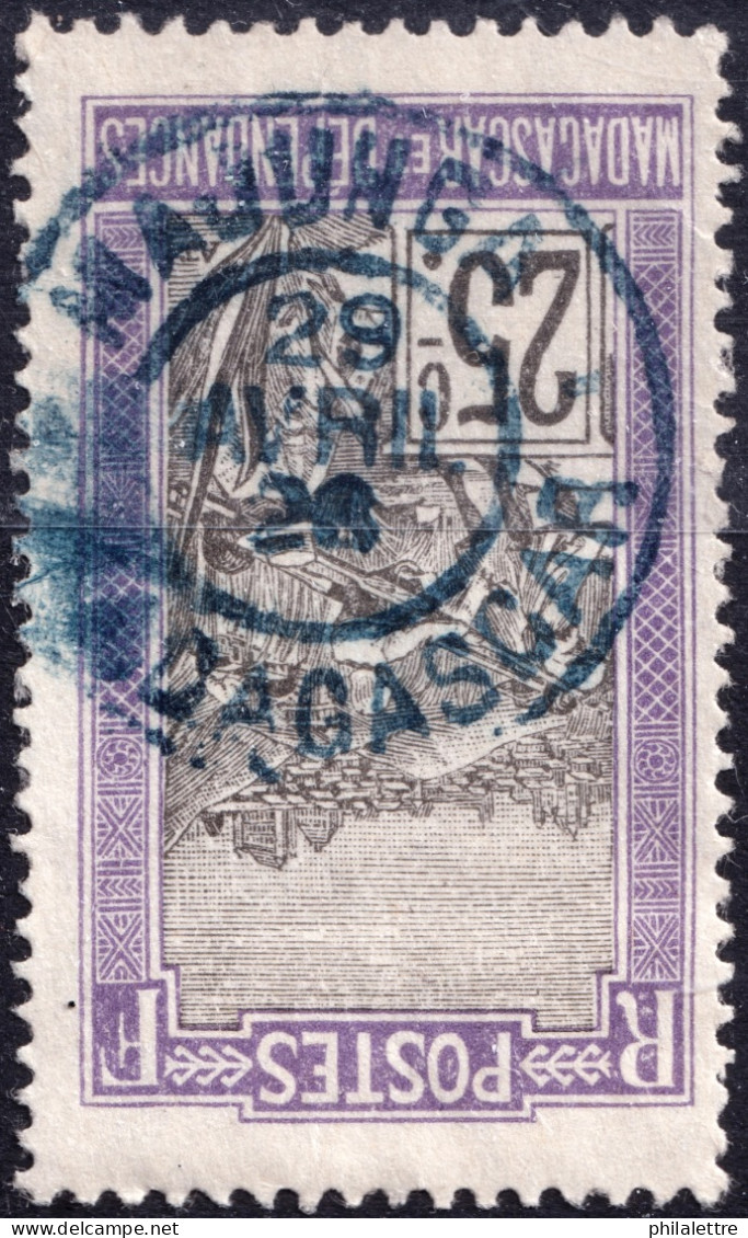 MADAGASCAR - 1926 - TàD Bleu "MAJUNGA / MADAGASCAR" Sur Yv.134 25c Violet & Noir - TB - Used Stamps