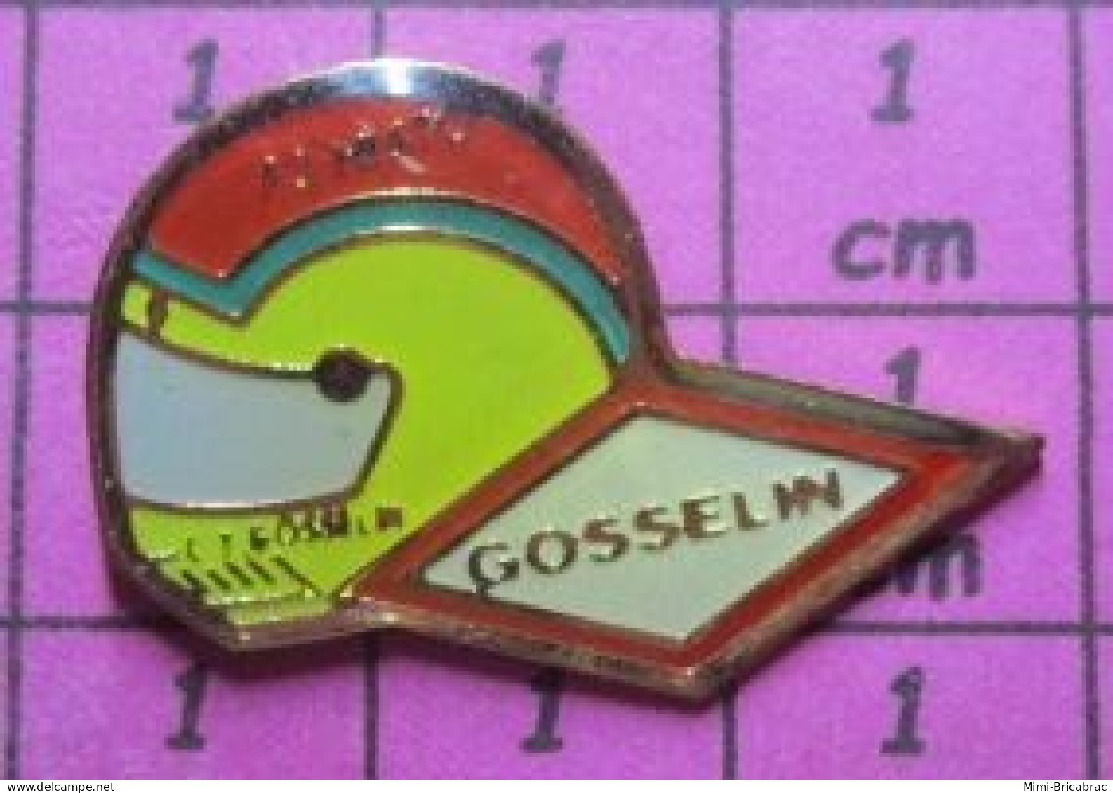 2219 Pin's Pins / Beau Et Rare / SPORTS / F1 FORMULE 1 CASQUE INTEGRAL GOSSELIN - Car Racing - F1