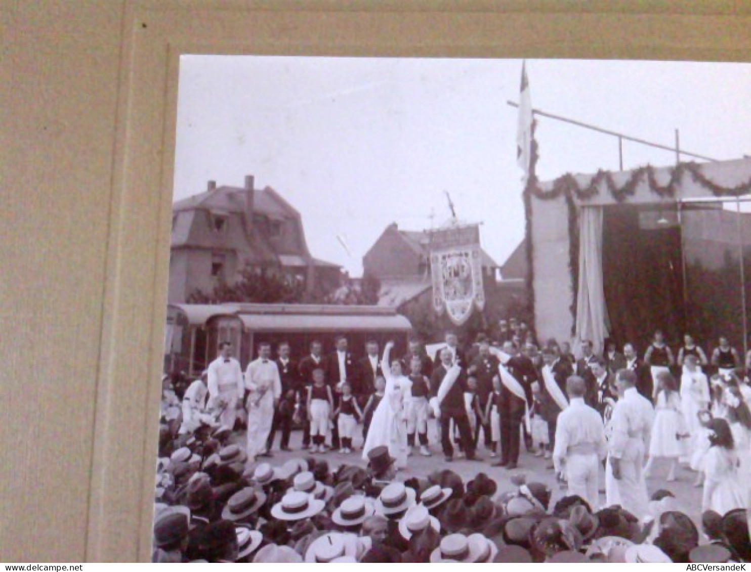 Altes, Originales Foto: Kraft Sport Verein Neu Isenburg Gegründet 1898, S. Fahne. Honoratioren, Bläser, Tänzer - Fotografie