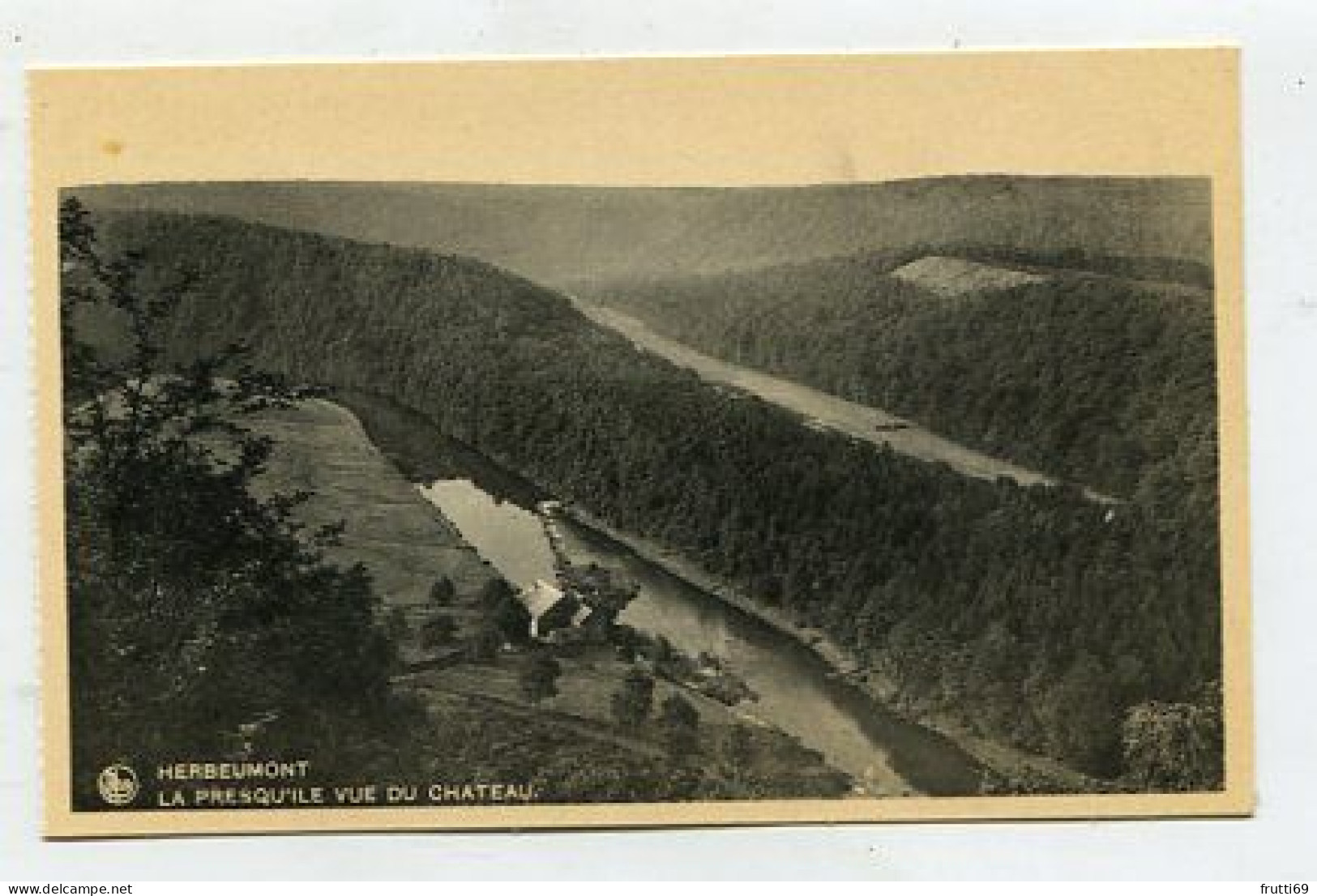 AK 138611 BELGIUM - Herbeumont - La Presqu#Ile Vue Du Chateau - Herbeumont