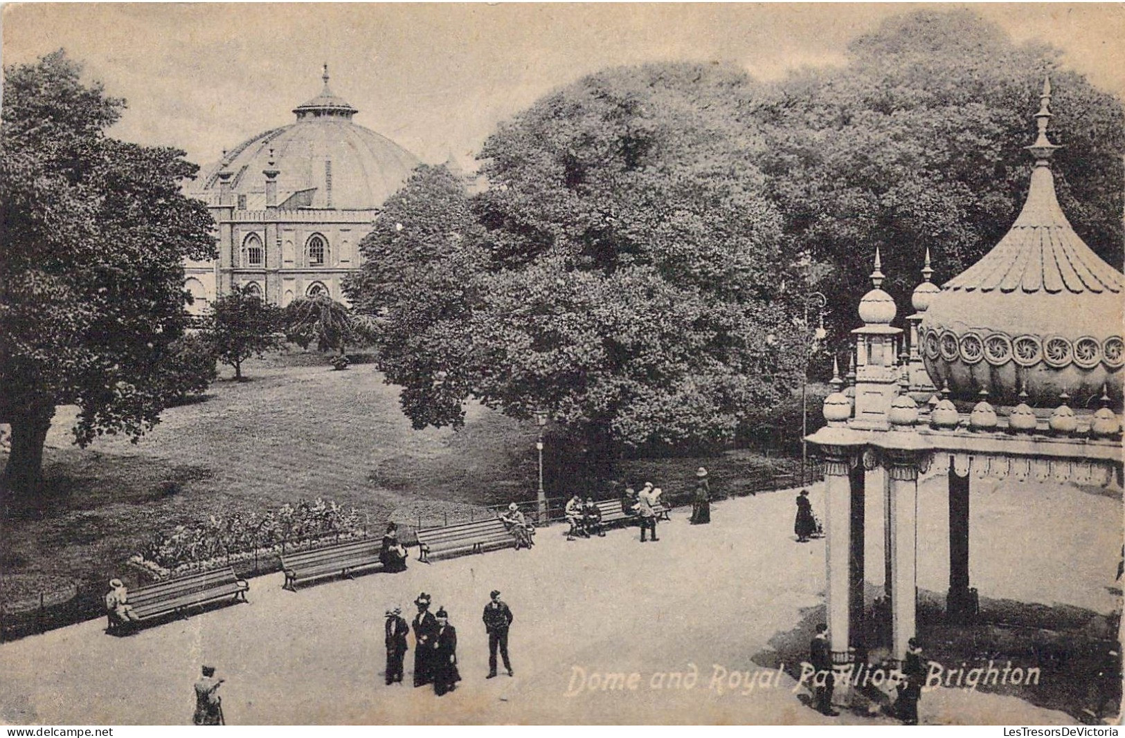 ANGLETERRE - Brighton - Dome And Royal Pavilion - Carte Postale Ancienne - Brighton