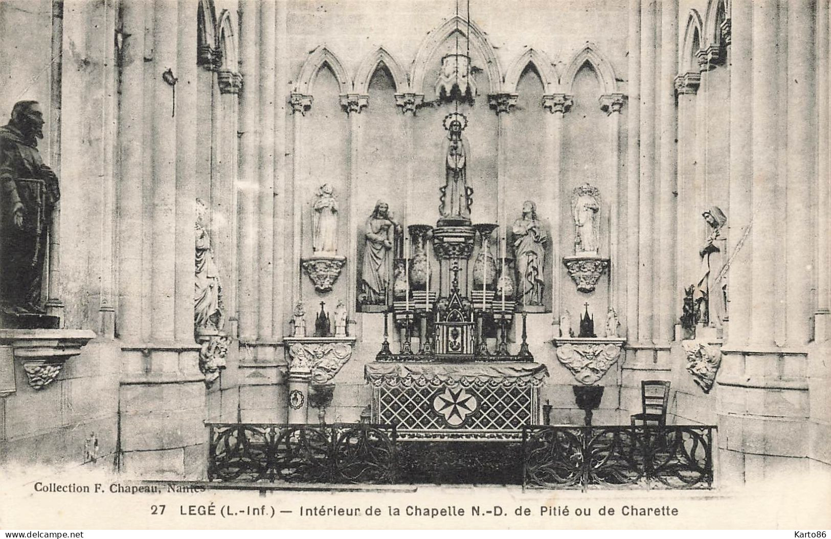 Legé * Intérieur De La Chapelle Notre Dame De Pitié Ou De Charette - Legé