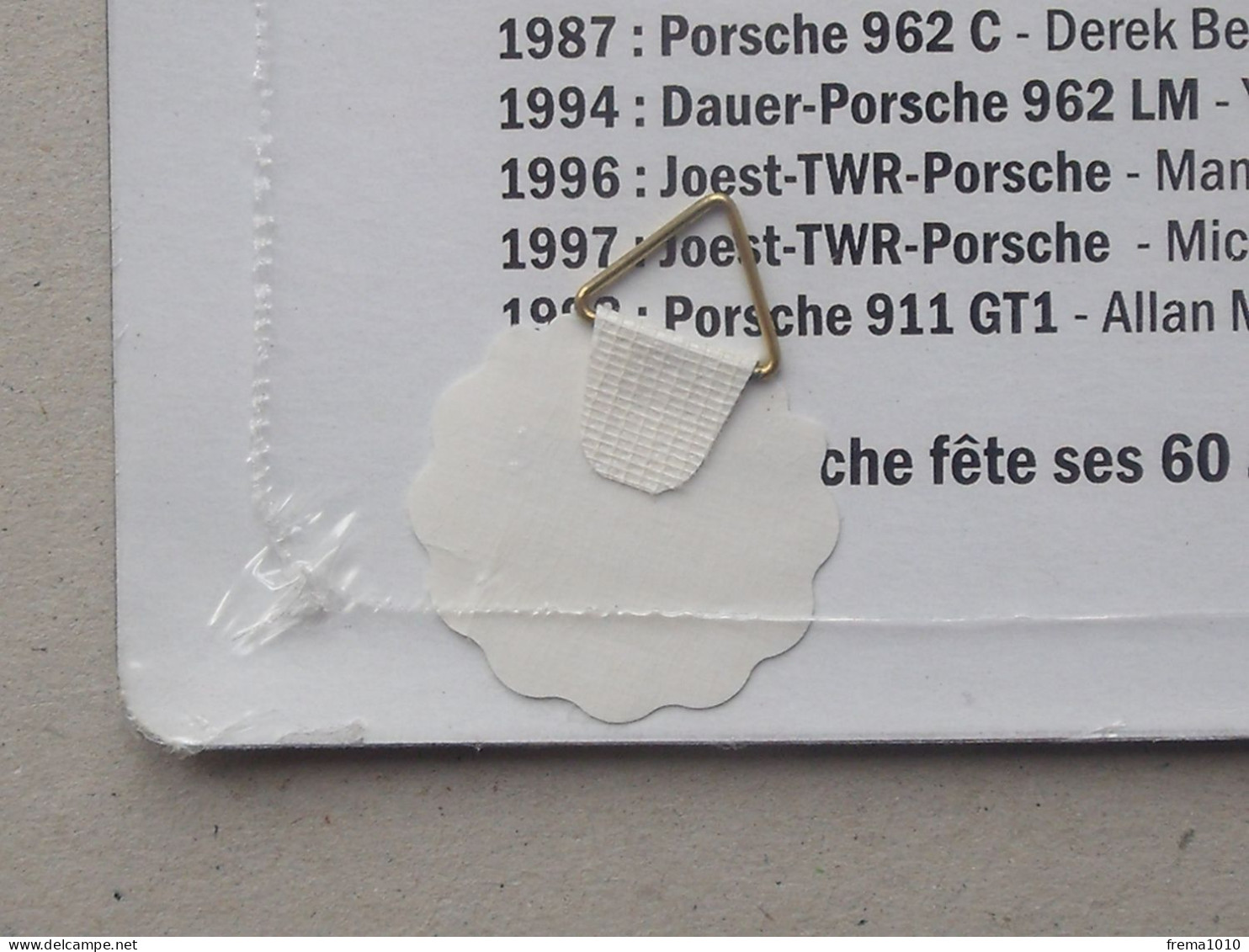 60 ANS DE PORSCHE: Plaque En Tôle 2008 LE MANS CLASSIC - Palmarès De PORSCHE Aux 24 Heures Du MANS - Targhe In Lamiera (a Partire Dal 1961)