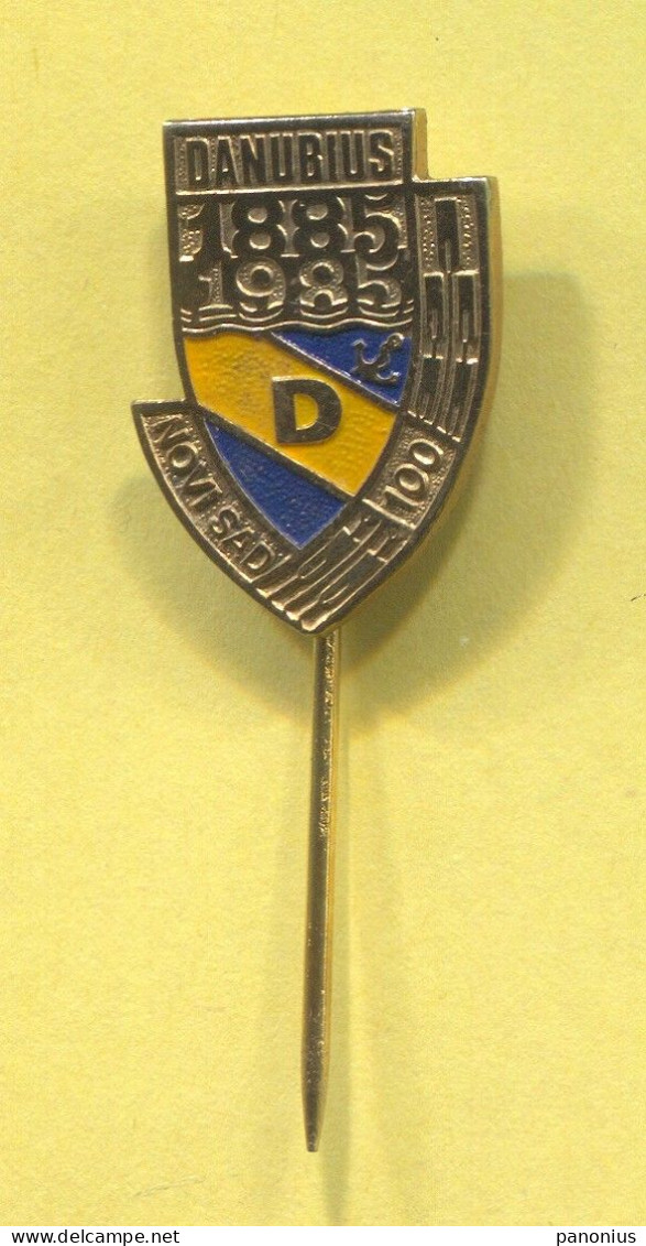 Rowing Kayak Canoe - DANUBIUS 1885 Novi Sad Serbia, Vintage Pin Badge Abzeichen - Roeisport