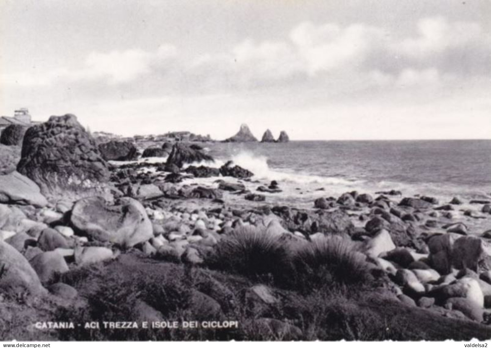 ACI TREZZA - DINTORNI DI ACI CASTELLO E ACIREALE - CATANIA - PANORAMA CON LE ISOLE DEI CICLOPI - Acireale