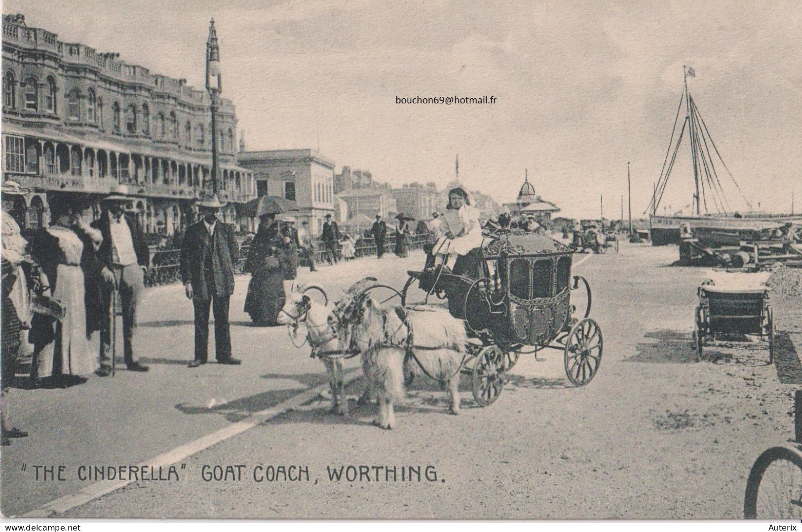 Royaume-Uni - Worthing - The Cinderella Goat Coach Goat Cart - Worthing