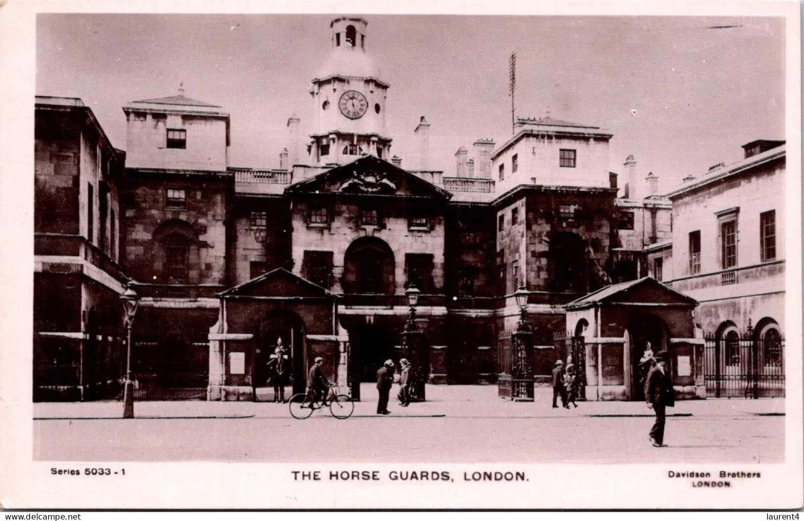 (3 R 50) UK (old B/w) Horse Guards - Whitehall