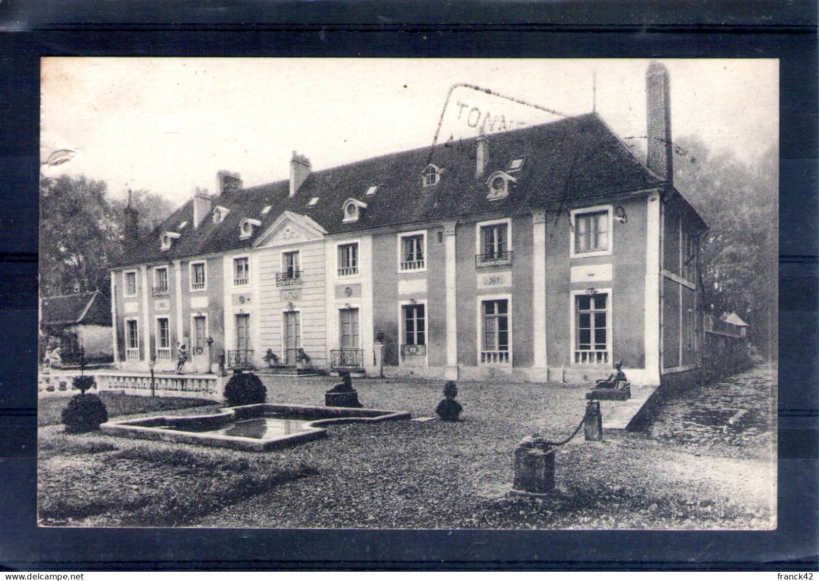 89. Château De Charmoy. Petite Déchirure à Gauche - Charmoy