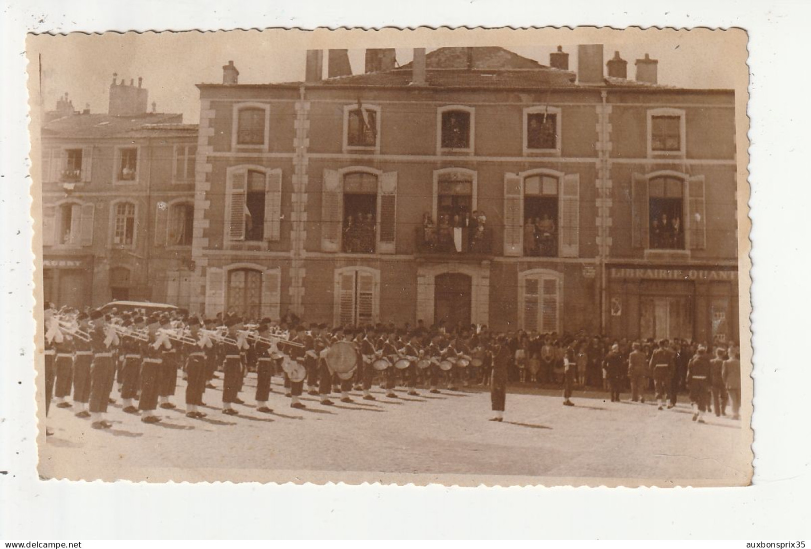 CARTE PHOTO - LUNEVILLE - CEREMONIE FANFARE MILITAIRE - 54 - Luneville