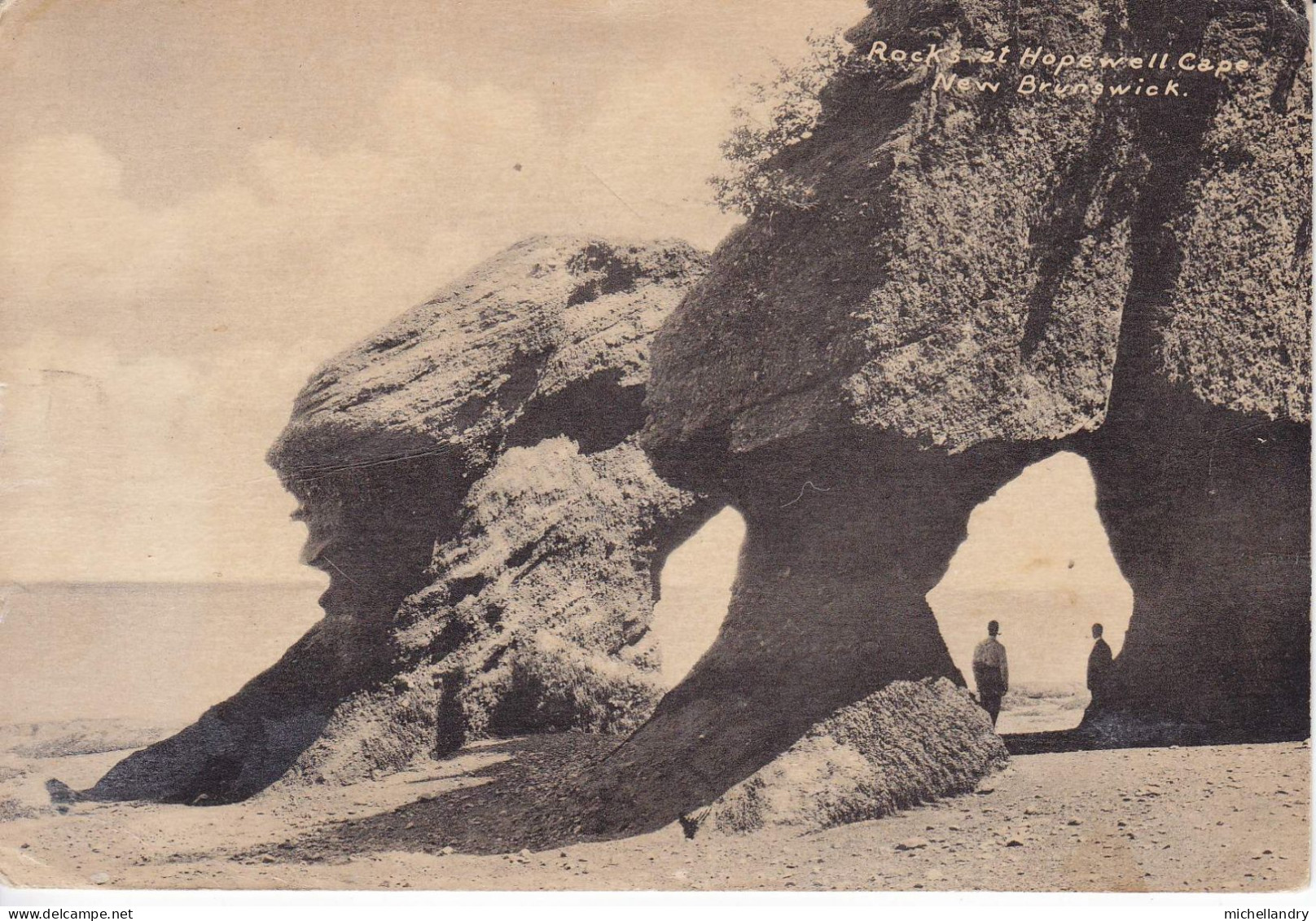 Carte Postal (122973) B/W Rock At Hopewell Cape, New Brunswick Timbre 2 Cent Cdn 1942 Avec écriture - Other & Unclassified