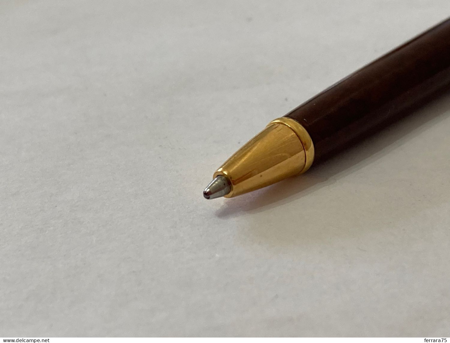 WATERMAN :PENNA A SFERA  CON PROFILI IN ORO ROLLERBALL SENZA SCATOLA..