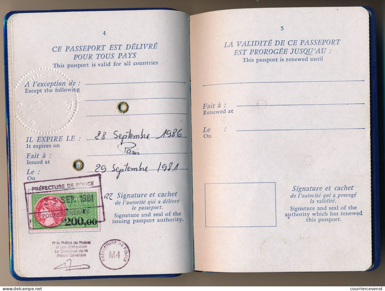 FRANCE / EGYPTE - Passeport émis à Paris 1981 (Fiscal 200,00F) + Fiscaux Egyptiens / Ambassade Egypte à Paris 1984 - Storia Postale