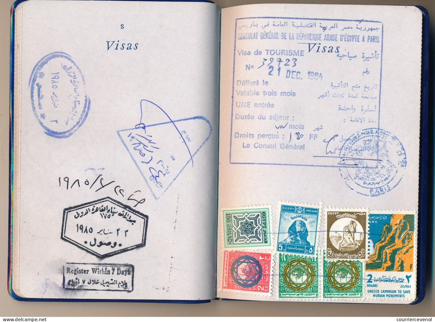 FRANCE / EGYPTE - Passeport émis à Paris 1981 (Fiscal 200,00F) + fiscaux Egyptiens / Ambassade Egypte à Paris 1984