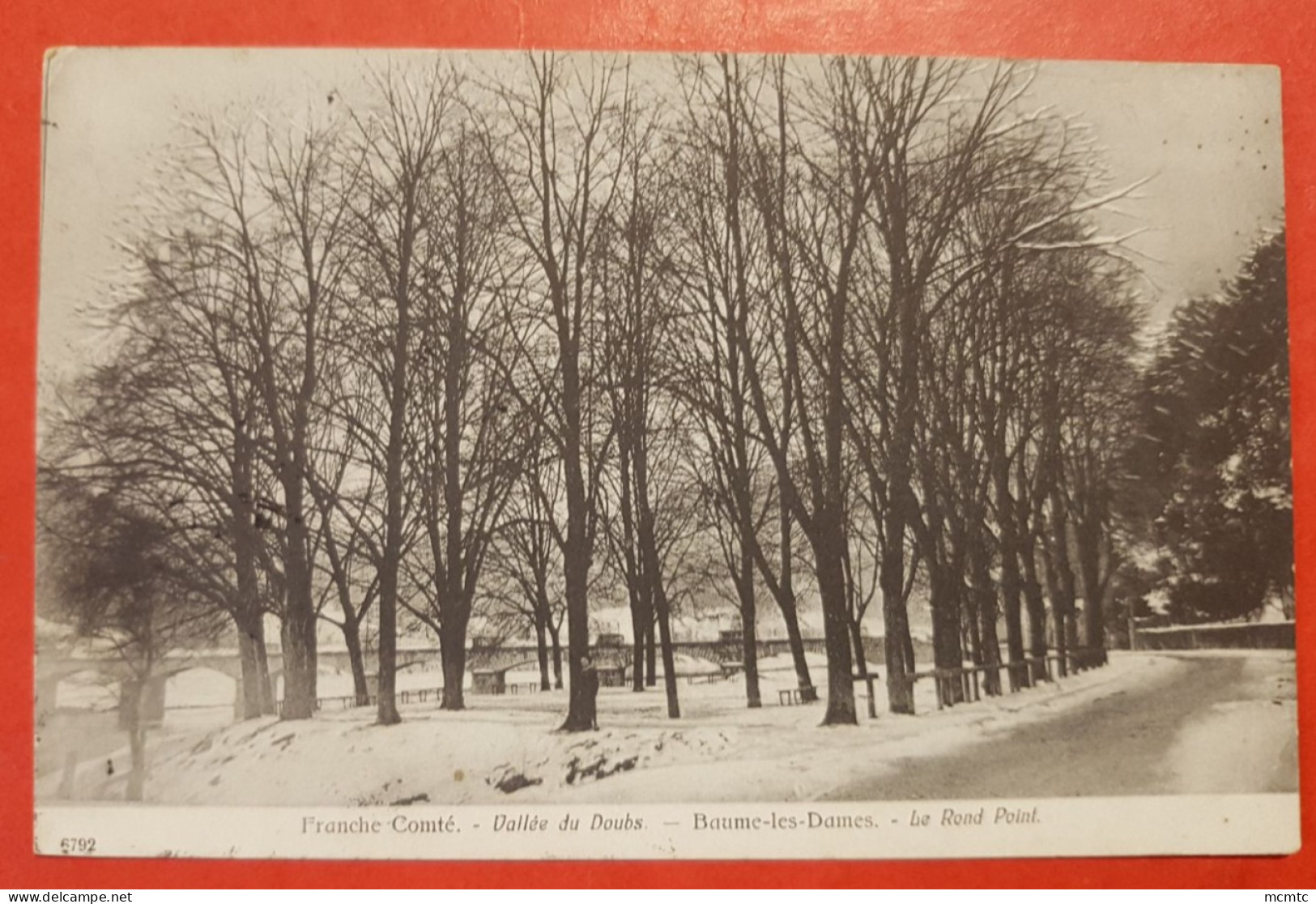 CPA  - Franche Comté - Vallée Du Doubs - Baume Les Dames - Le Rond Point - Baume Les Dames