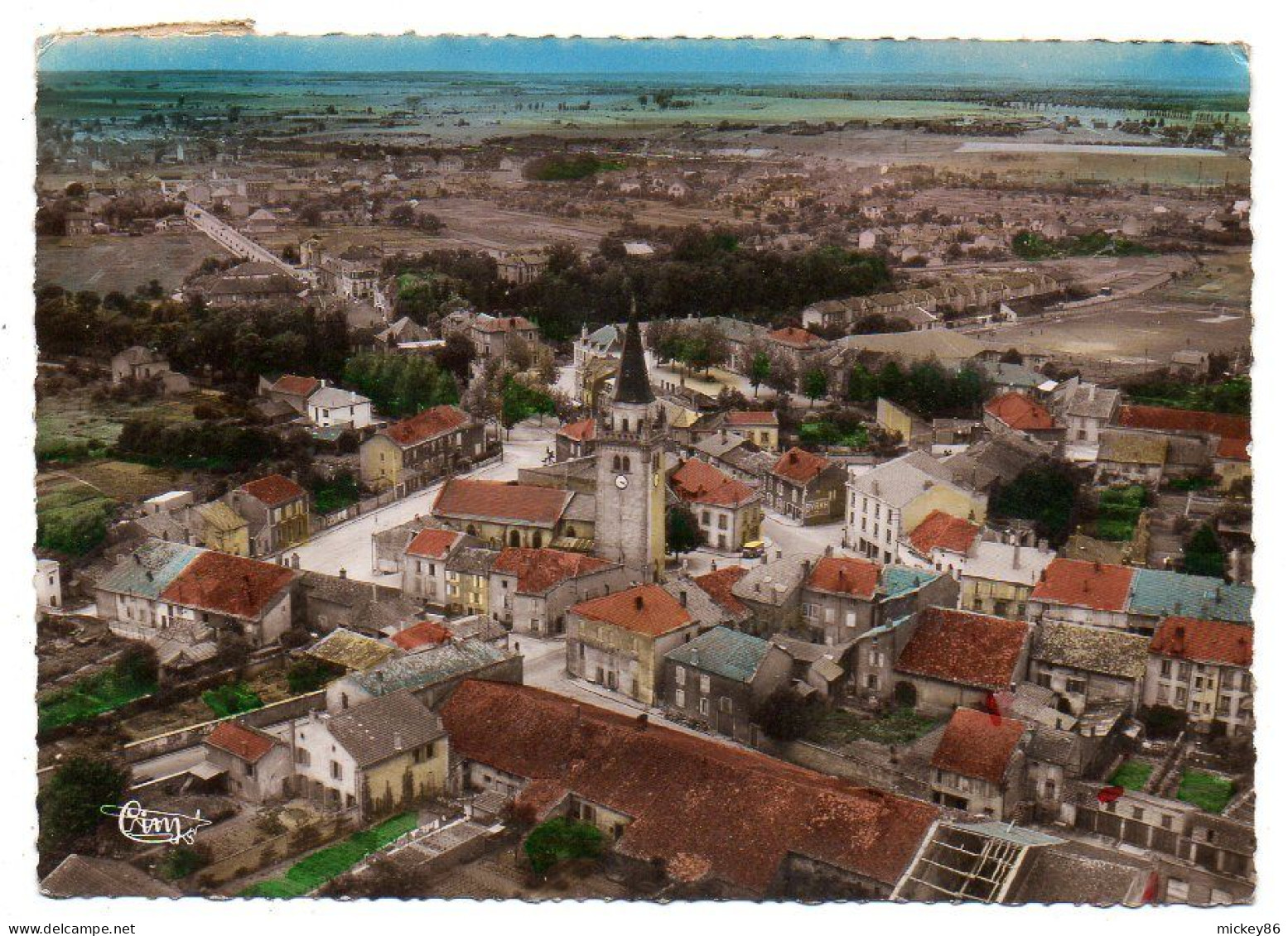 JARNY--1955--Vue Aérienne Sur Le Centre Et L'église....griffes Marcophilie - Jarny