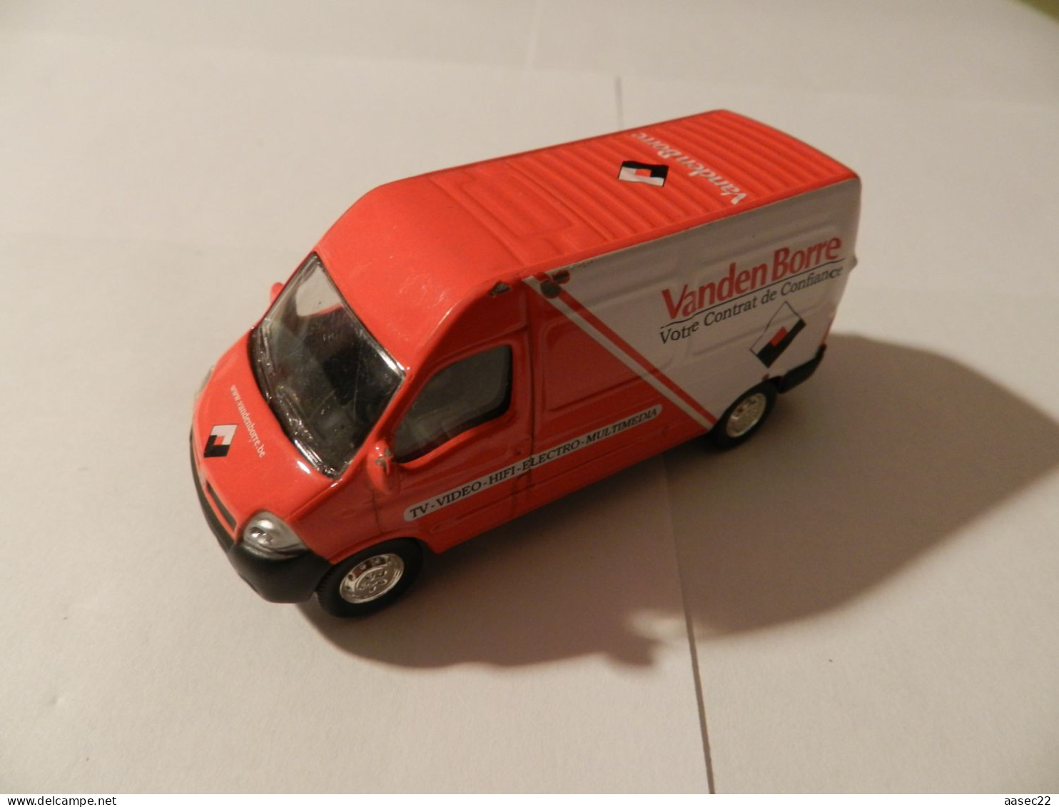 Norev Renault Master    ***  2205  *** - Norev