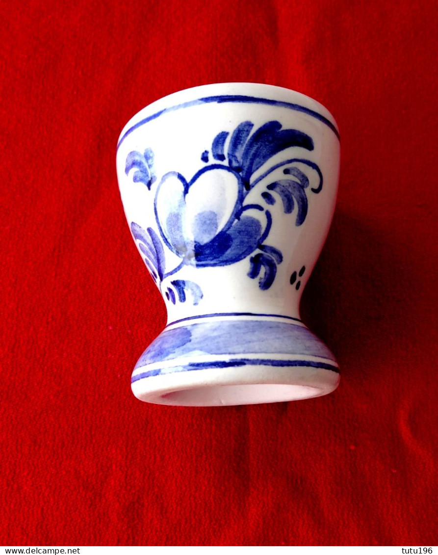 DELF ANCIEN  -  COQUETIER - DECOR FLORAL - SIGNE - - Delft (NLD)