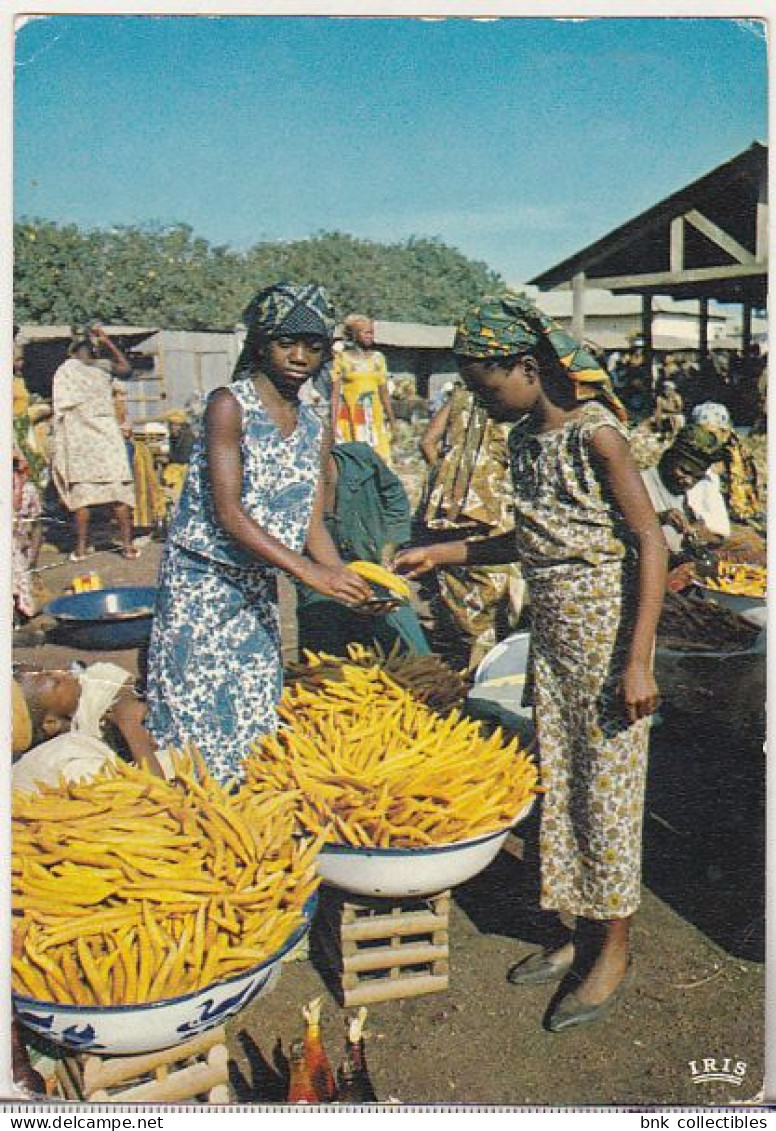 Old Used Postcard - Market Scene In Africa - Afrique