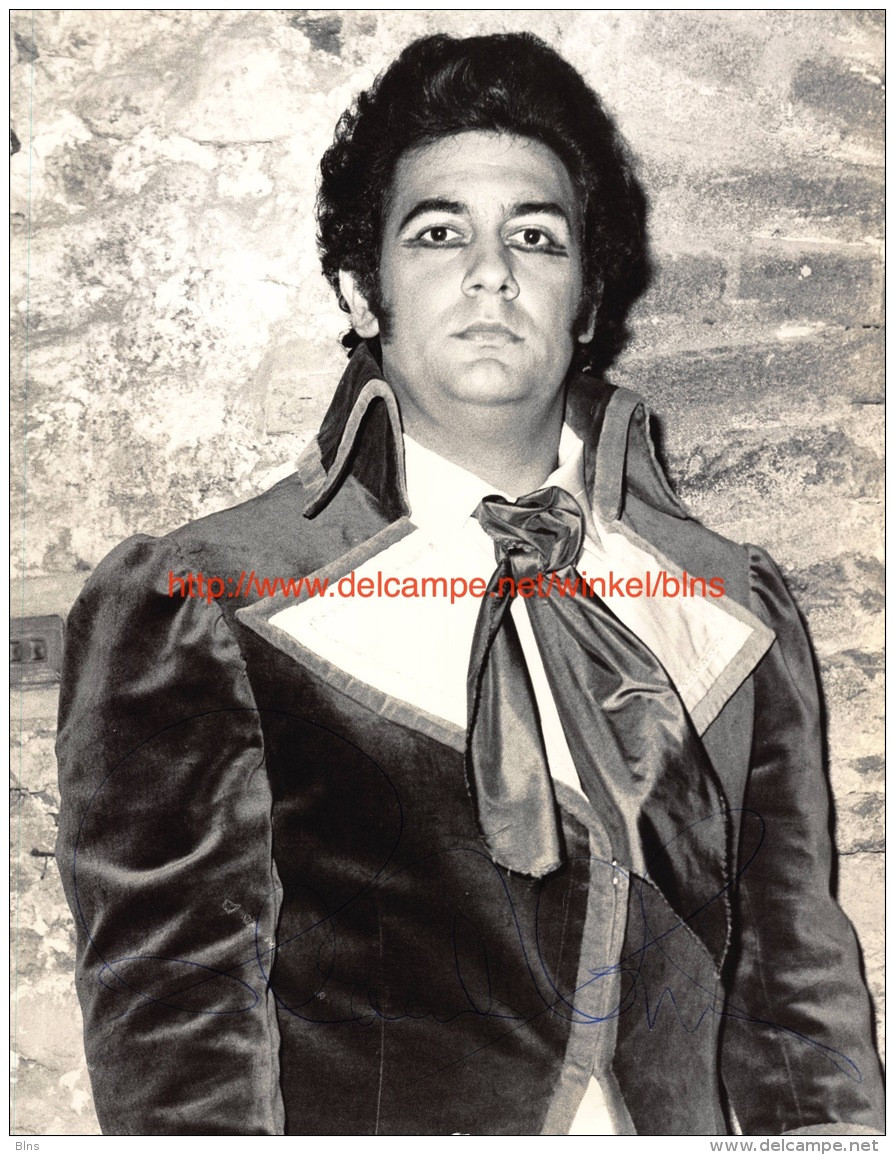 Placido Domingo Opera Signed Photo 18x23cm - Autographes