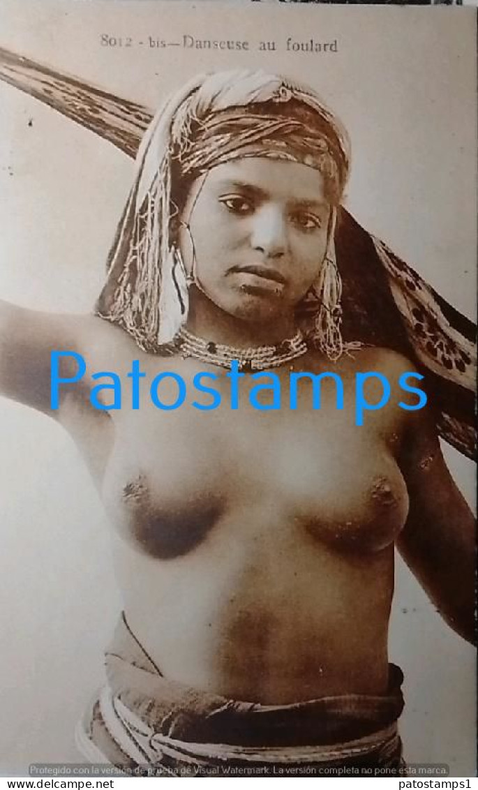 208165 AFRICA COSTUMES NATIVE WOMAN SEMI NUDE DANCER FOULARD POSTAL POSTCARD - Non Classés