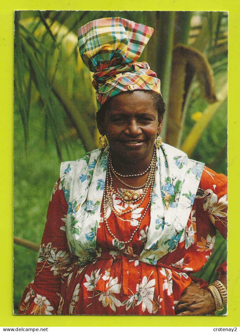 Guadeloupe N°089 Femme Avec Robe Doudou En 1989 - Autres & Non Classés