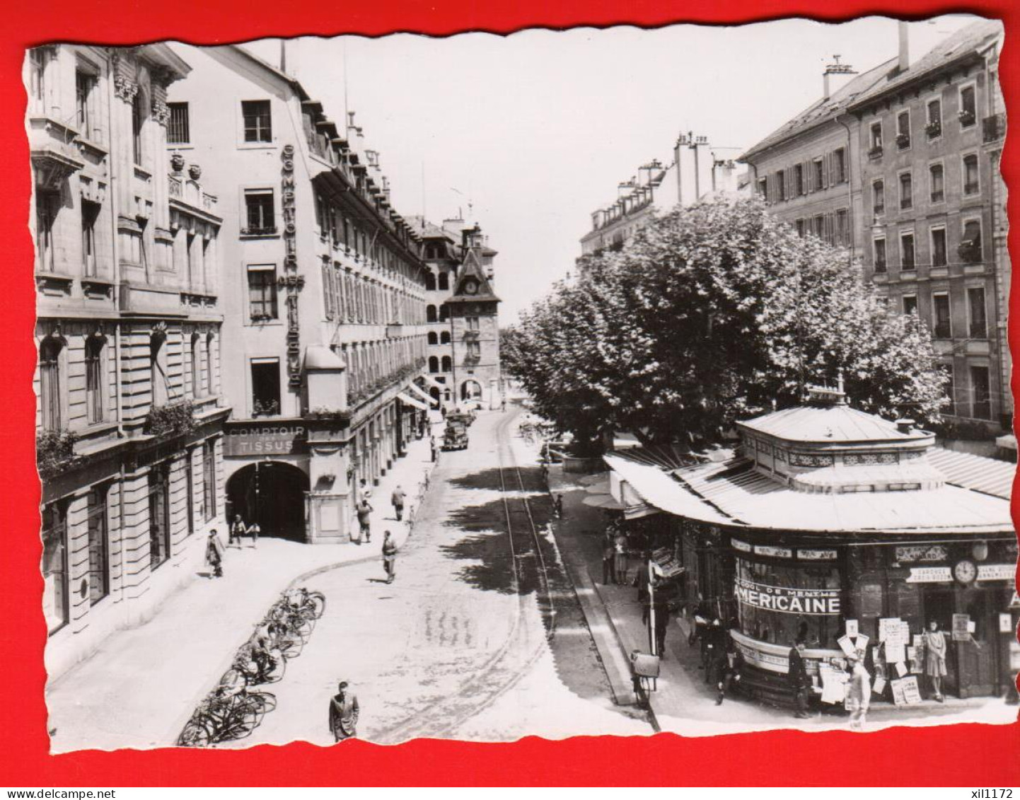 ZVG-08  Genève Place Du Molard. Kiosque. Cigarette Américaine. Circ. 1945  No 28. GF - Genève