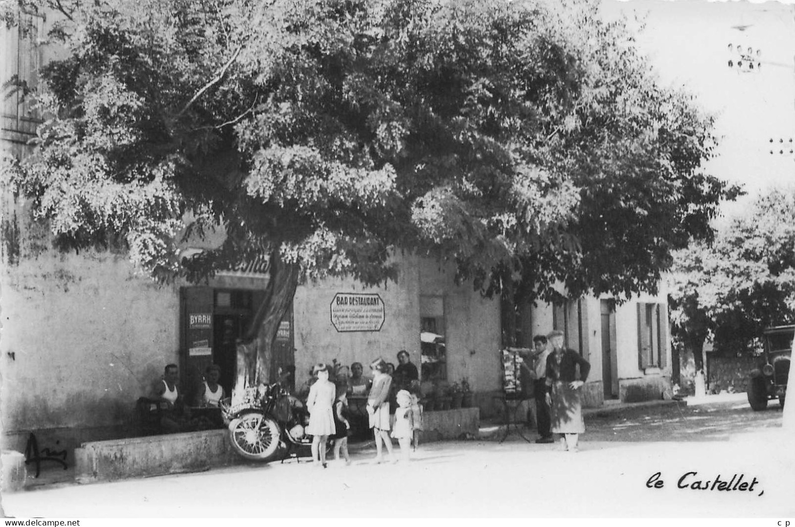 Le Castellet - Le Village   - CPSM °J - Le Castellet