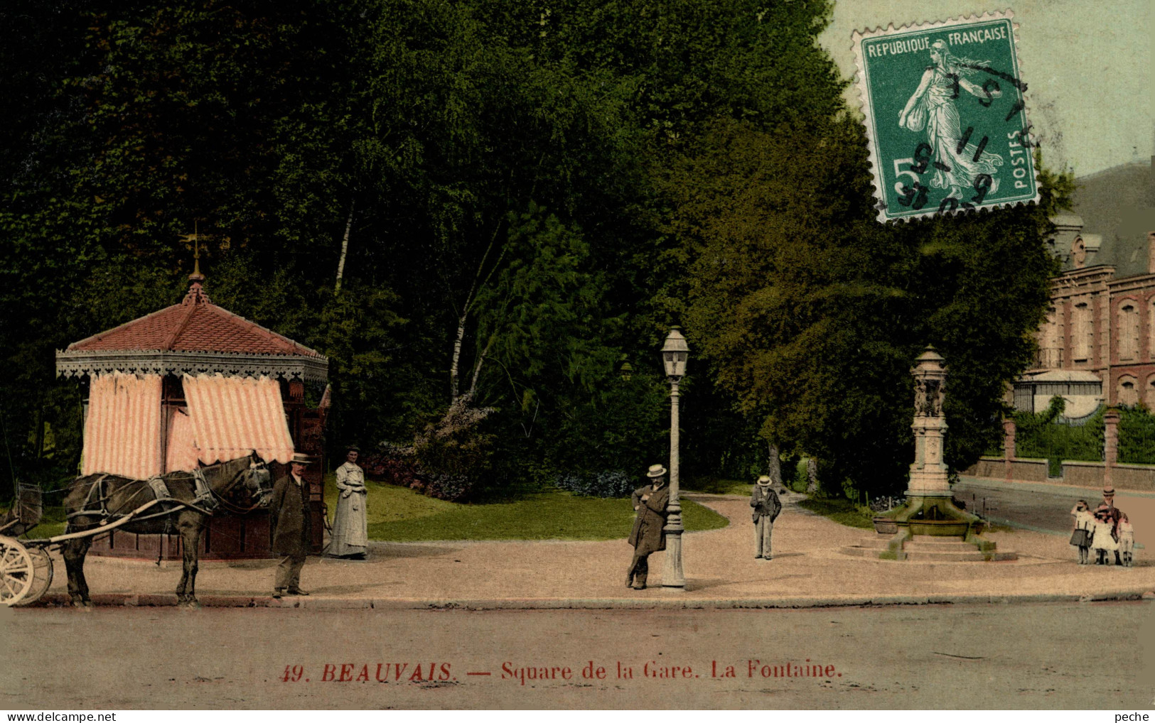 N°105780 -cpa Beauvais -square De La Gare -la Fontaine- - Beauval