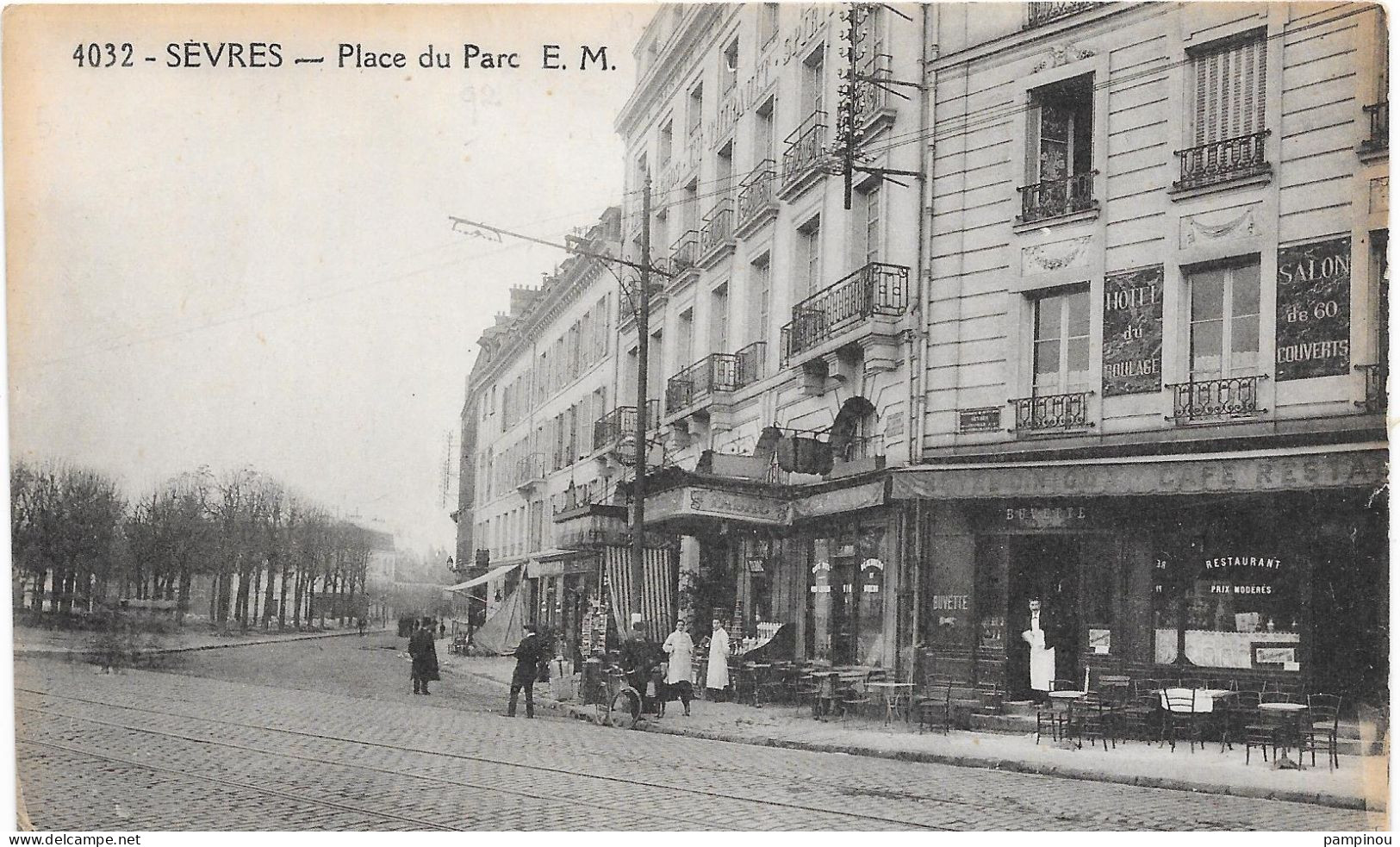 92 SEVRES - Place Du Parc - Animée - Sevres