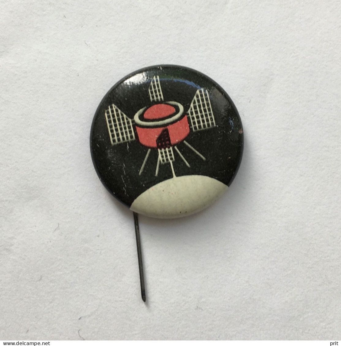 Sputnik Space Cosmos Spaceship Programe Soviet Russia USSR 1960s Vintage Pin Badge Metal - Space