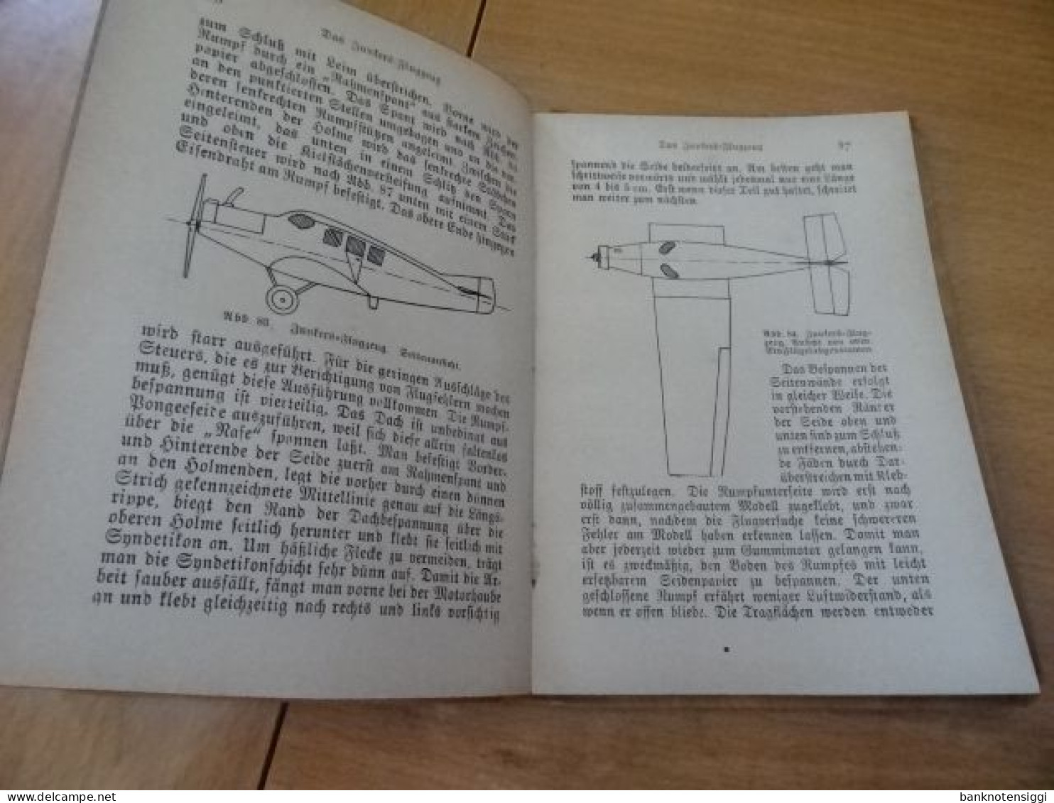 Buch "Der Junge Flugzeugbauer" mit 104 Abbildungen.O.D.