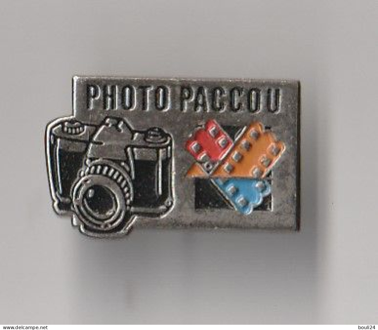 PIN'S THEME  PHOTOGRAPHE  PACCOU - Photographie