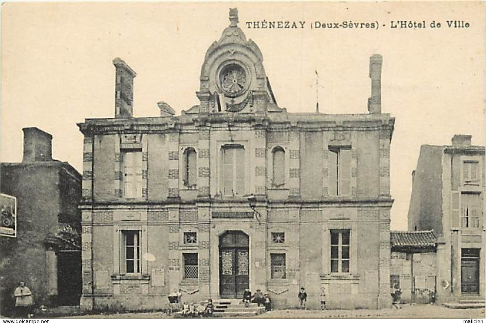 - Dpts Div-ref-BJ792- Deux Sevres - Thenezay - L Hôtel De Ville - - Thenezay