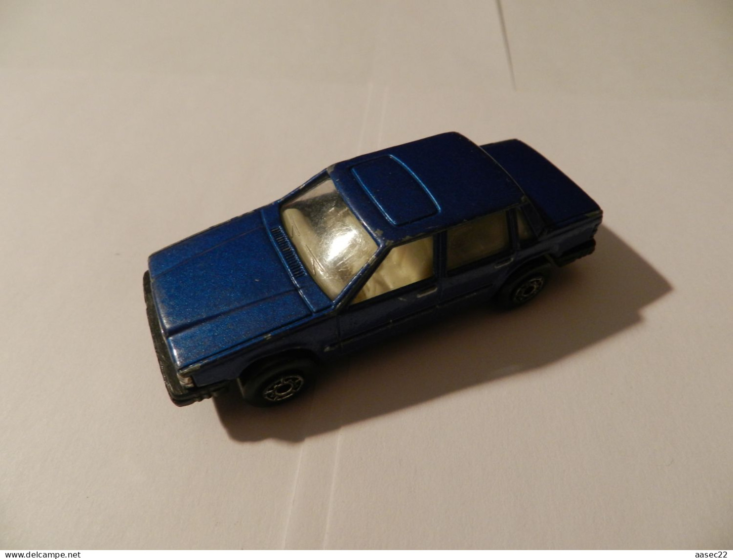 MC Toys    Volvo 760 GLE    ***  1000  *** - Otros & Sin Clasificación