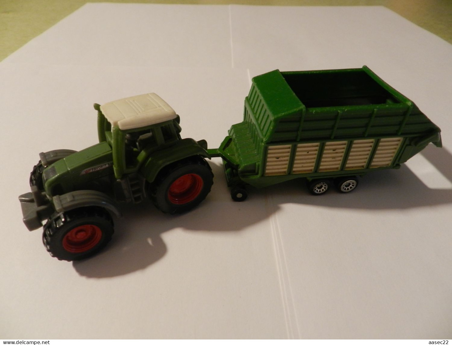 SIKU Tractor Fendt Favorit 926 Vario Plus Hay Loader   ***  109  *** - Scala 1:87