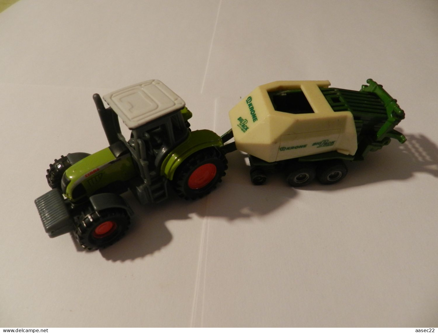 SIKU Tractor Claas Ares Plus Big Baler   ***  3885  *** - Scala 1:87