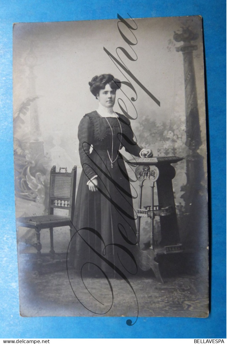 Carte Photo Studio  Antwerpen 1910 Mathilde Bal Aan Mevr Reine Hambroeck Zennegat Mechelen - Genealogía