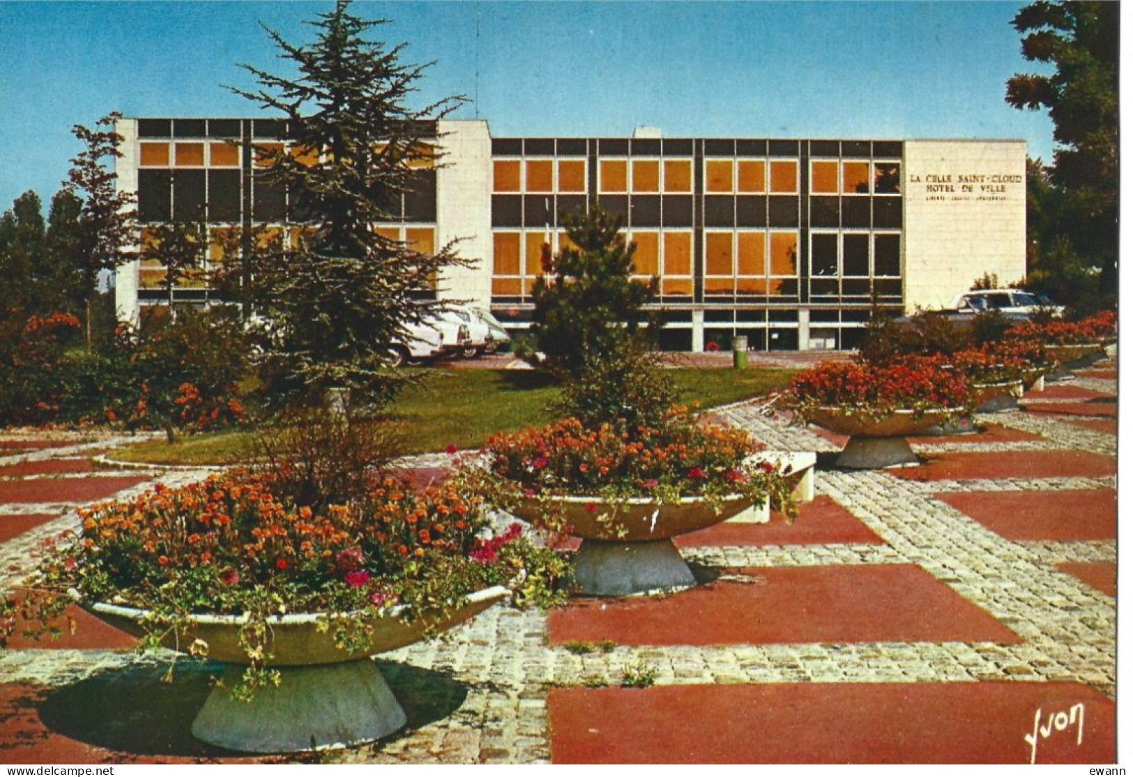 Carte Postale - La Celle St-Cloud - L'Hôtel De Ville - La Celle Saint Cloud