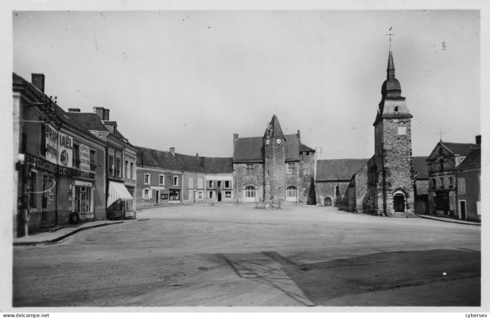 BOULOIRE - La Place - Café Du Commerce -  CPSM PF - Bouloire