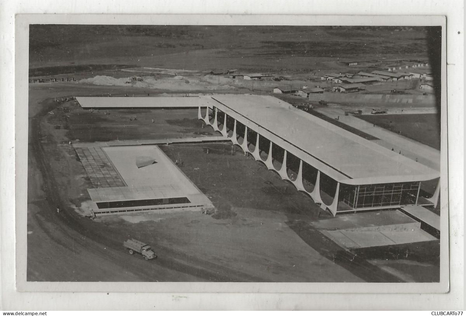 Brasilia (Brésil) : Vista Aérea Do Aeroporto Em Construção No Palácio Da Alvorada En 1960 (animé) PF. - Brasilia