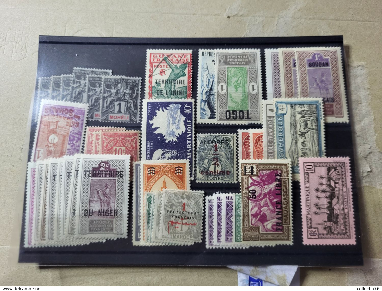 LOT 5000 TIMBRES COLONIES AFRIQUE ASIE OCEANIE PACIFIQUE MEMEL ST PIERRE MIQUELON NEUFS ET OBLITERES VOIR ANNONCE