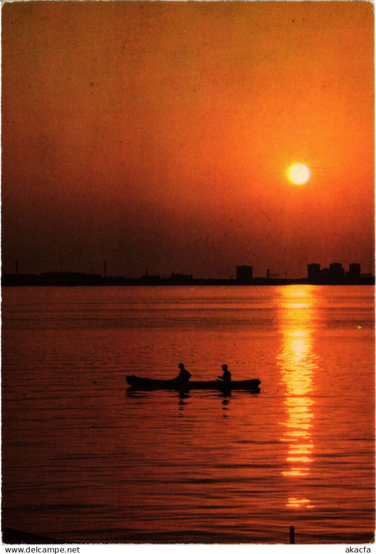 PC QATAR, DOHA BAY AT SUNSET, Modern Postcard (b48082) - Qatar