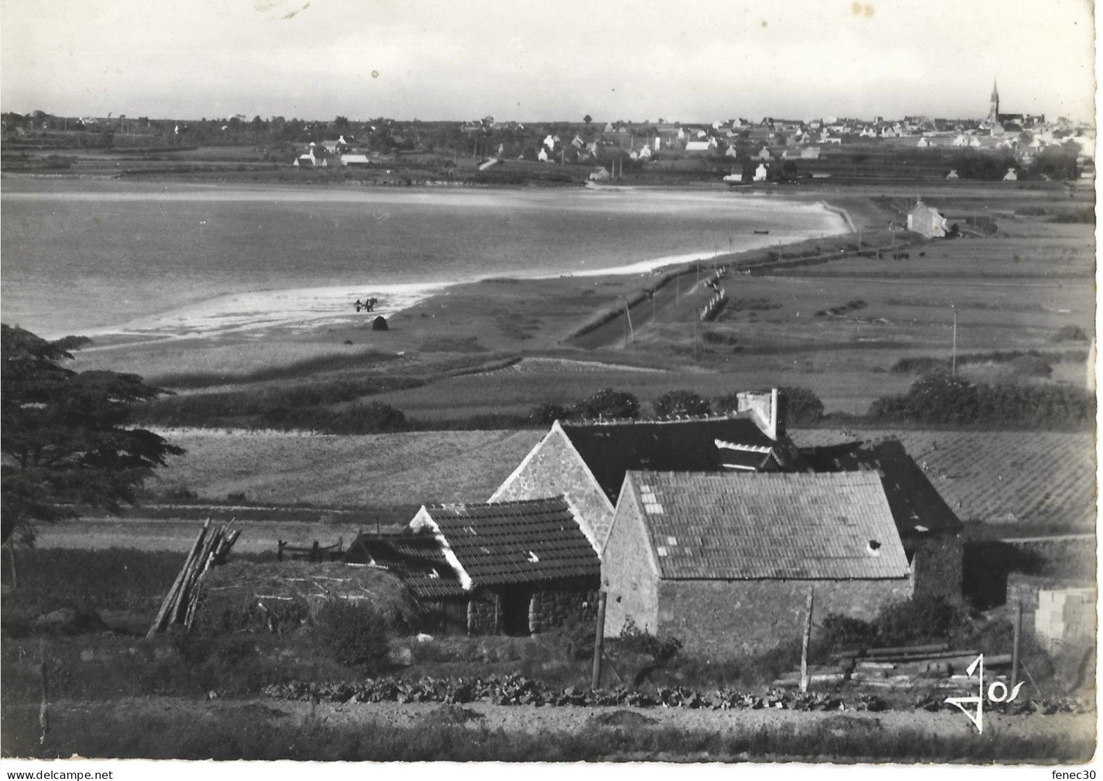 29 Plouescat Finistère Le Bourg Et L'une De Ses Plages Vus De La Route De Goulven - Plouescat