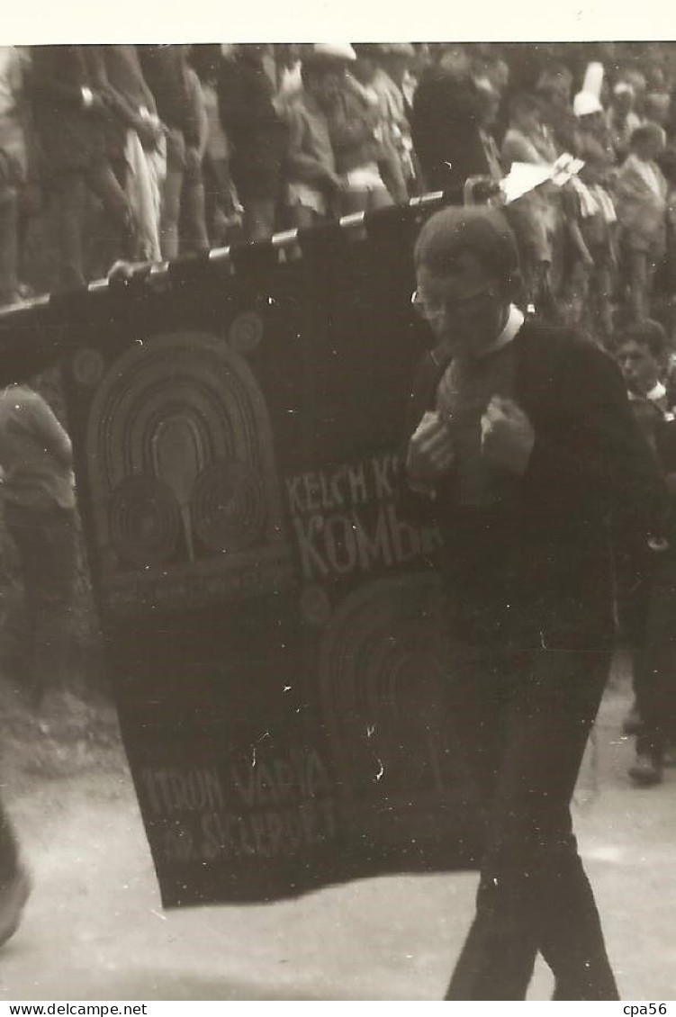 KOMBRID COMBRIT Bannière Lors D'une Fête - Kelcʼh Keltiek Cercle Celtique - Combrit Ste-Marine