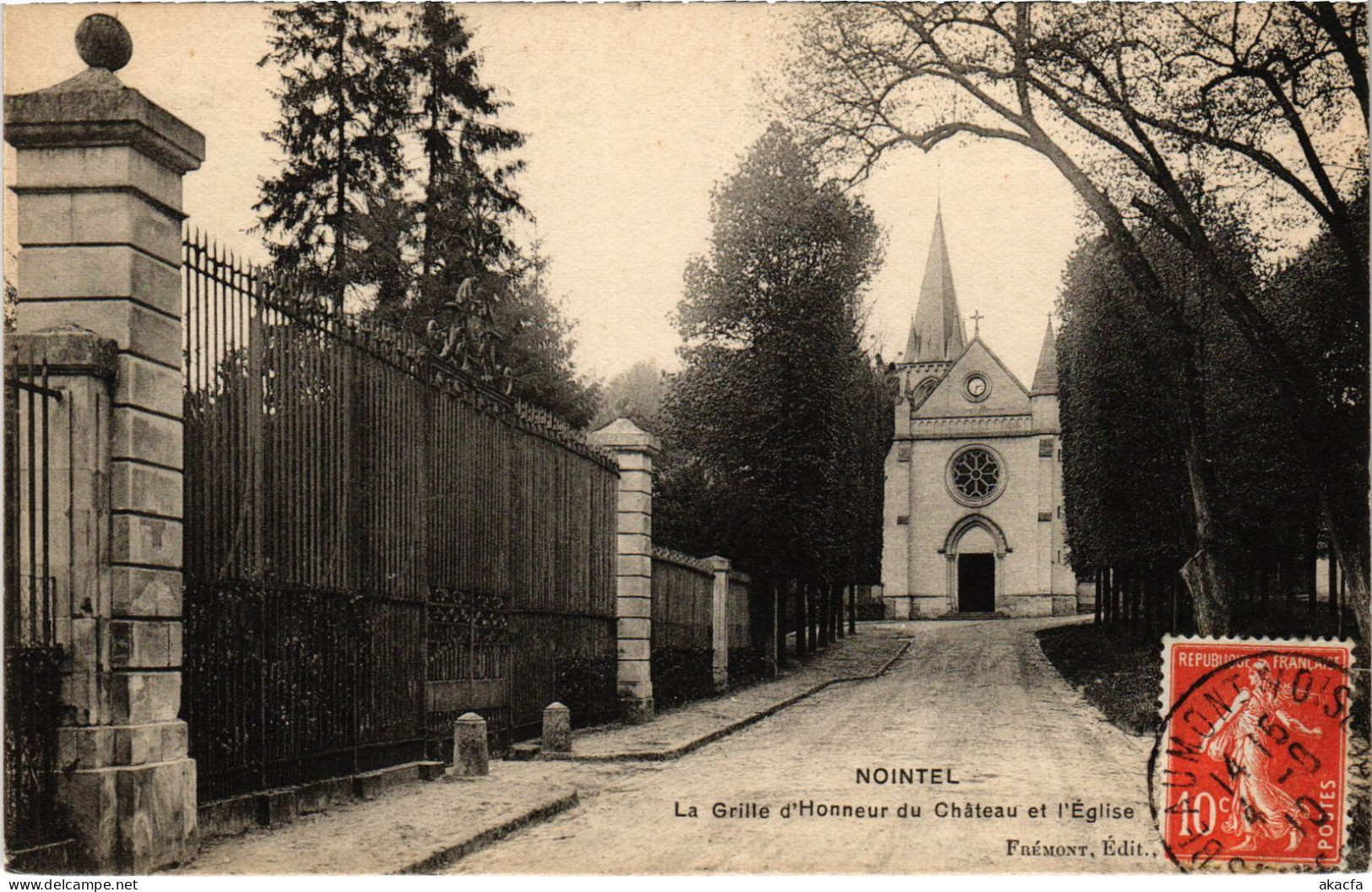 CPA Nointel La Grille D'Honneur Du Chateau Et Eglise (1340365) - Nointel