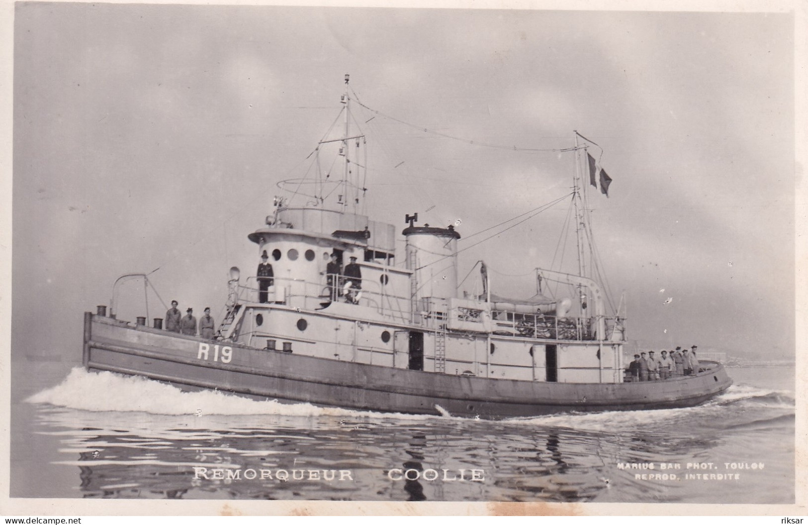 BATEAU REMORQUEUR COOLIE - Tugboats