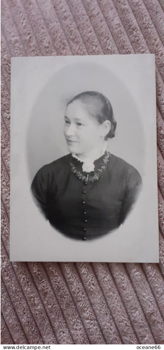 Delmira Augustine 1890-1914  English . Photo: Unknown Woman - Ecrivains